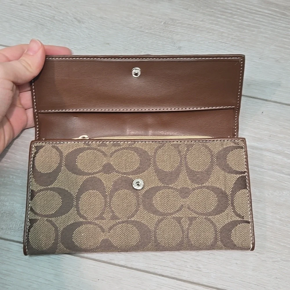 Unbranded Women Logo Signature Wallet Canvas